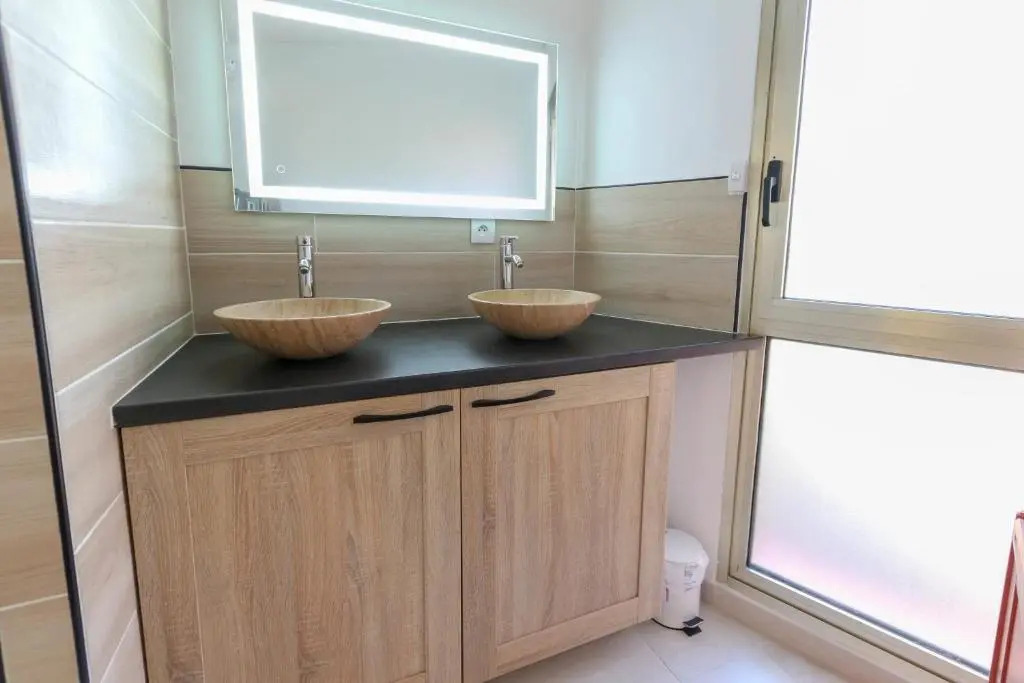 AC Appartment with terrace parking and pool- BENAKEY