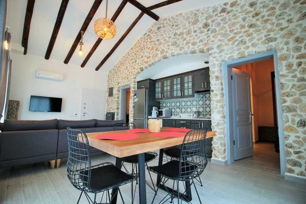 Villa Poppy