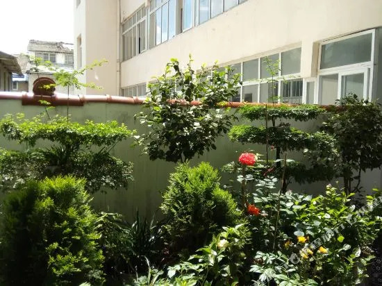 Fuzi Hotel