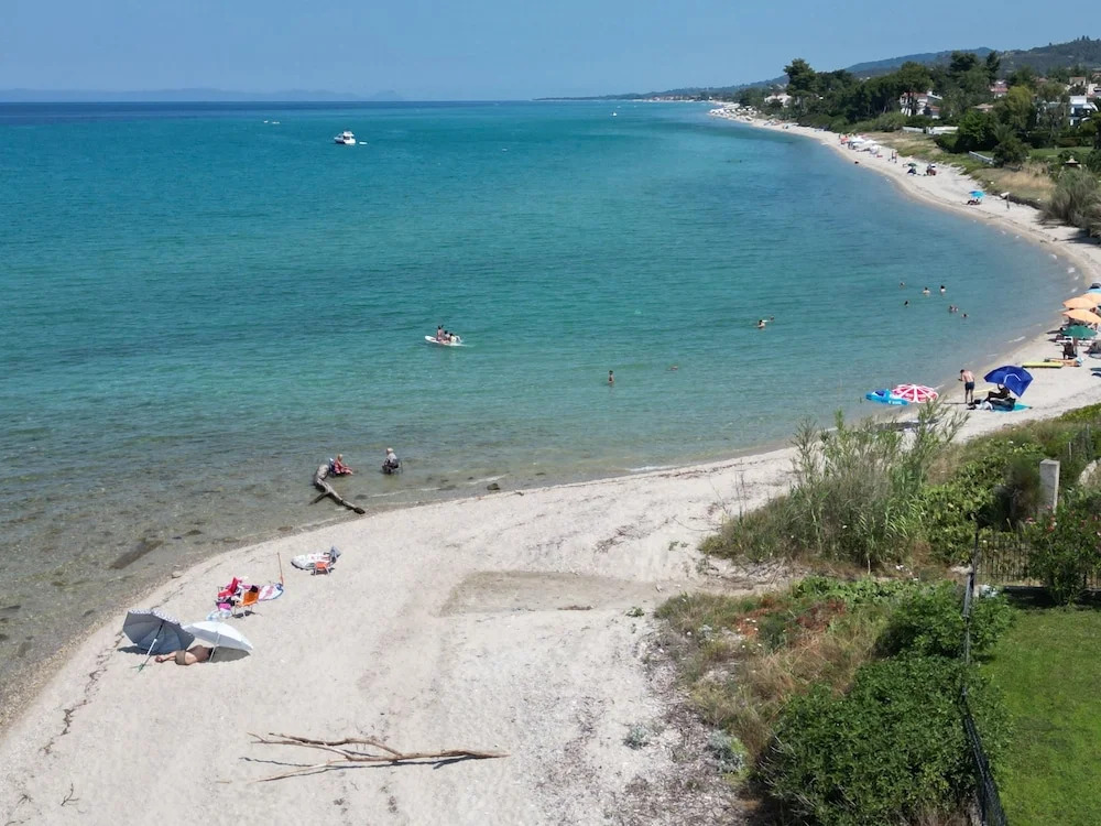 Villa Mare Azul - Luxury Beachfront Retreat in Hanioti, Halkidiki, Greece