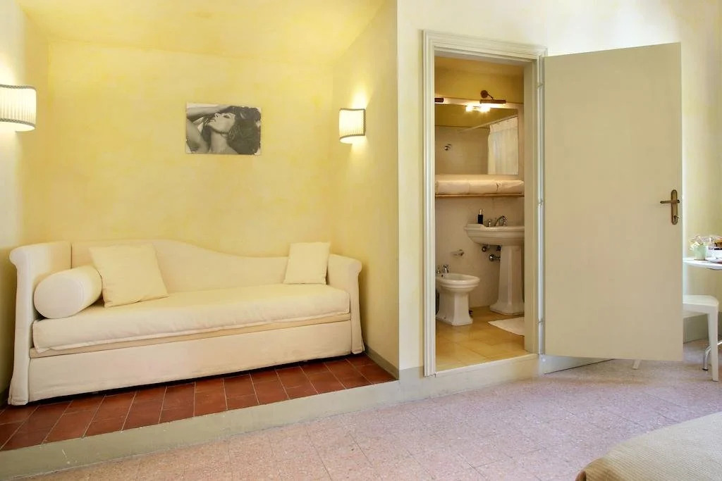 Michelangelo Guesthouse