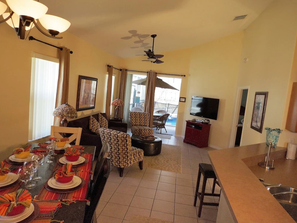 SVV Pool Homes