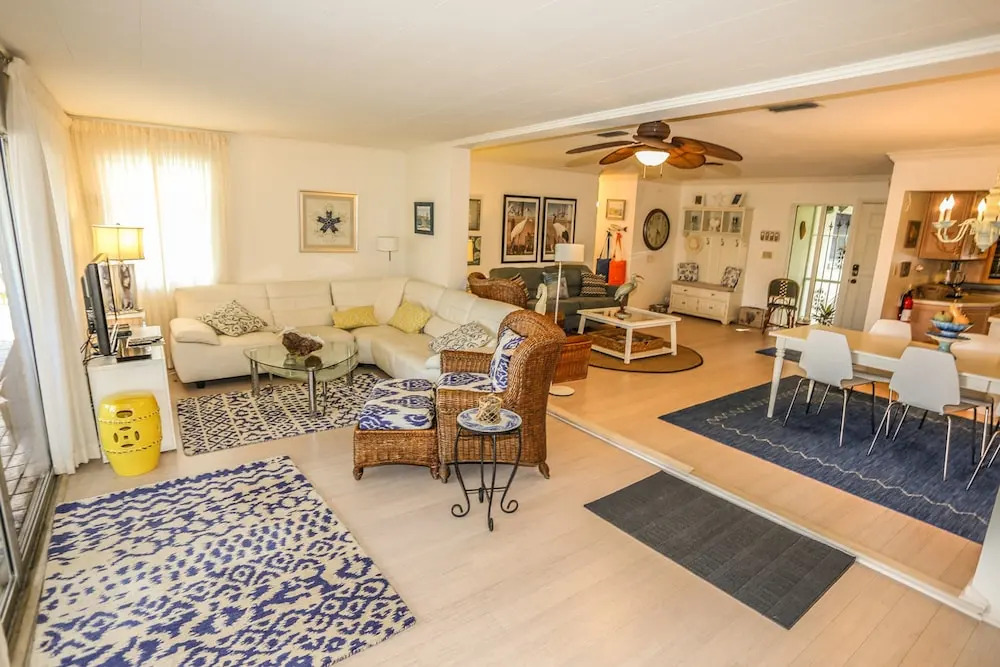 5155 Williams Dr. - M