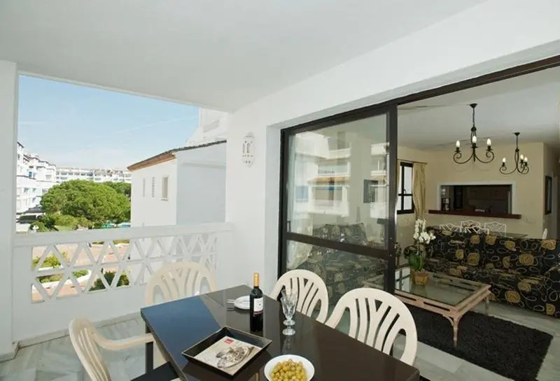 Apartment in Marbella, Malaga 102957