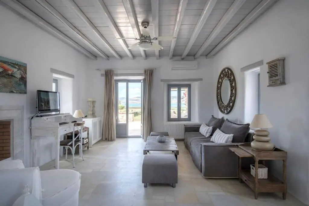 Sunray Pounta Paros Beachfront Villa near Kitesurf