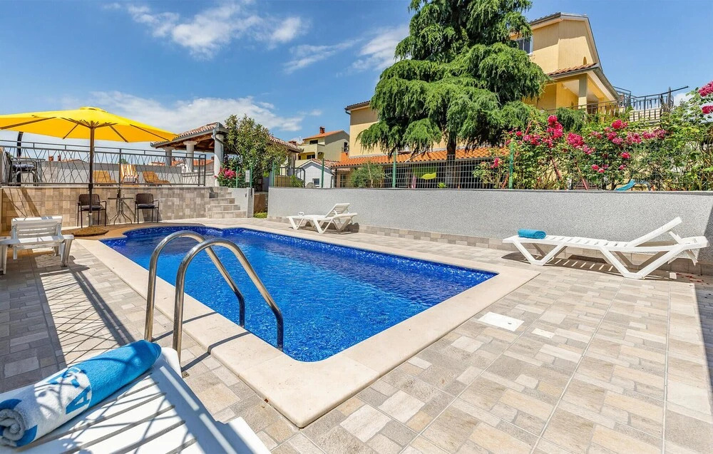 Amazing Home in Pula With Wifi and 2 Bedrooms