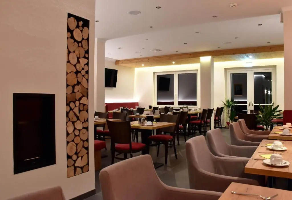Ferienhotel Wolfsmhle