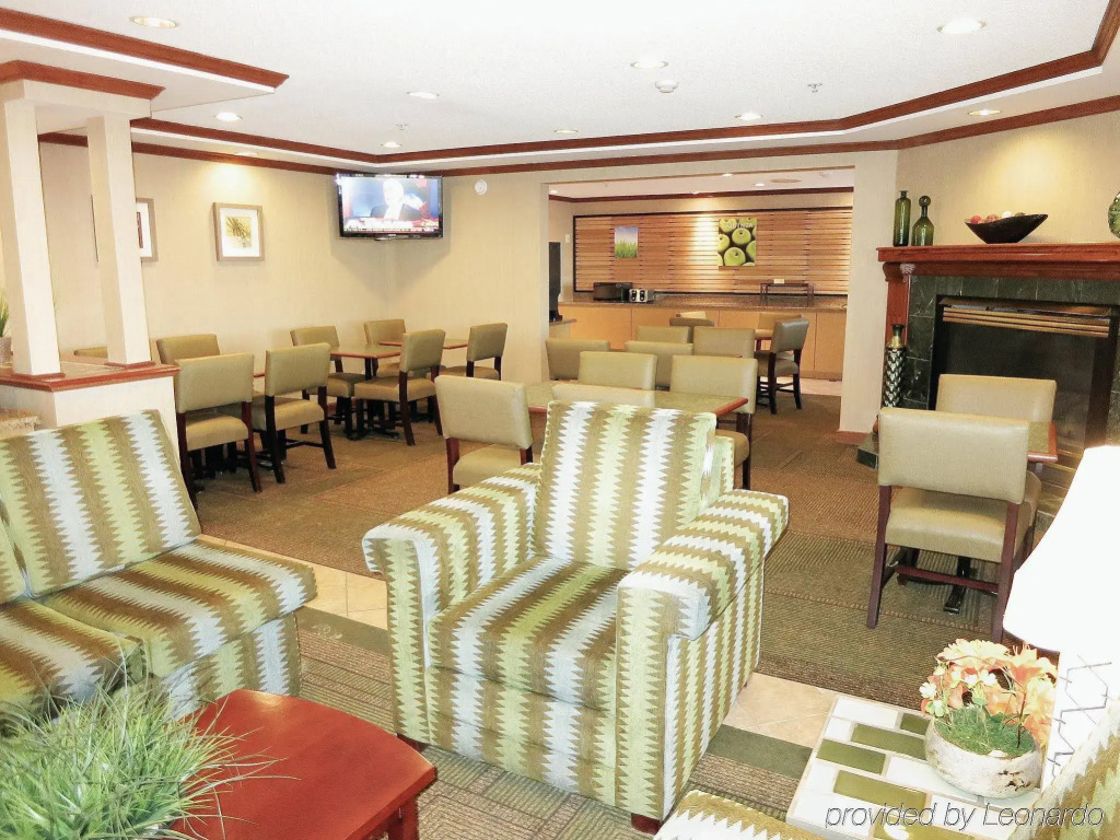 La Quinta Inn Milwaukee West Brookfield