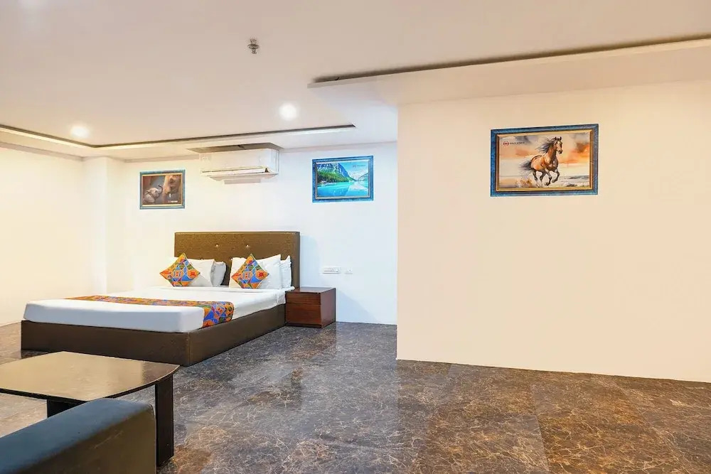 Wild Wings Hotel