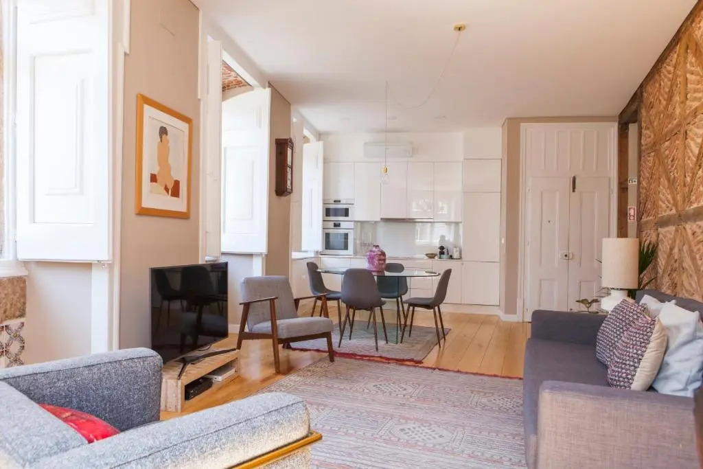 Alfama Baixa Spacious And Bright Apartment Blends the Historic and the Contemporary 2 Bedrs & 2 Bathrs AC 18th Century Building