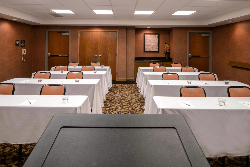 Hampton Inn & Suites Carson City