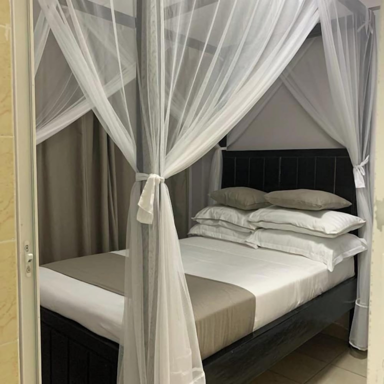 Somerset Gardens Resort