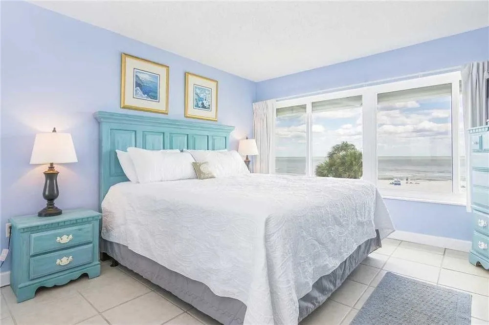 The Breakers 31 - 2 Br condo by RedAwning