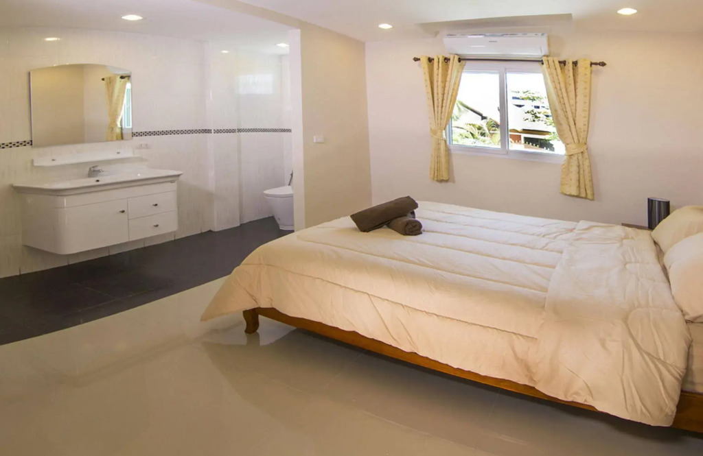 Villa Waree 5 minutes from City and Beach