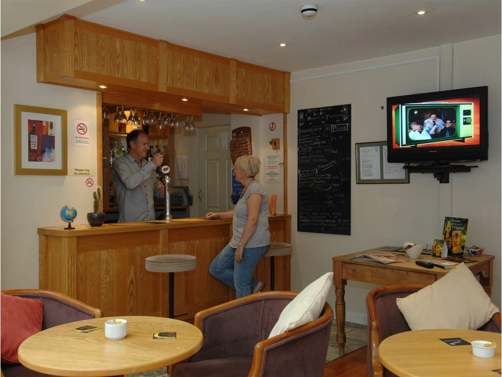 The Globe Hotel