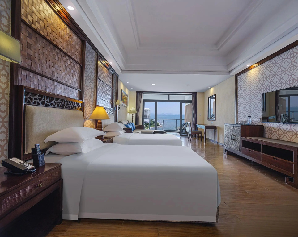 Country Garden Silver Beach Hotel