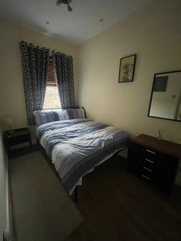 Impeccable 3-bed House in York