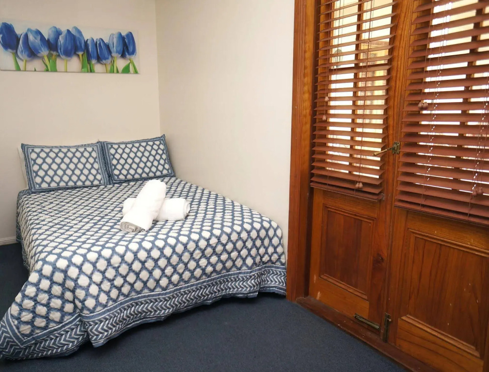 Ellies Guest House