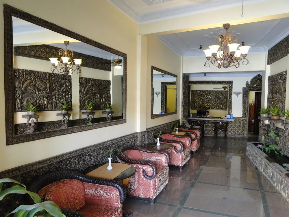 Terrasse des Elephants Hotel & Restaurant