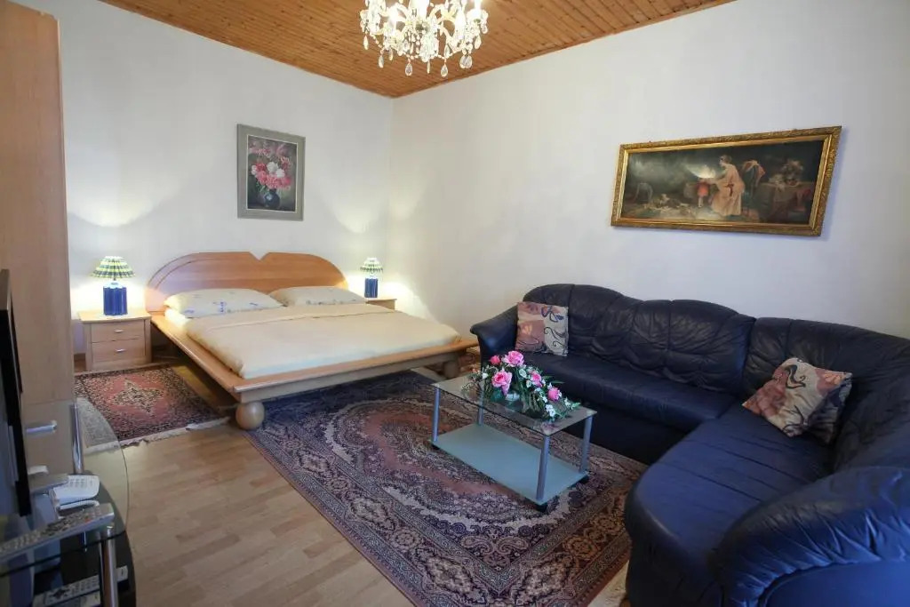 Lovely Apartment I Close to Main Station I 10 Minutes to Belvedere