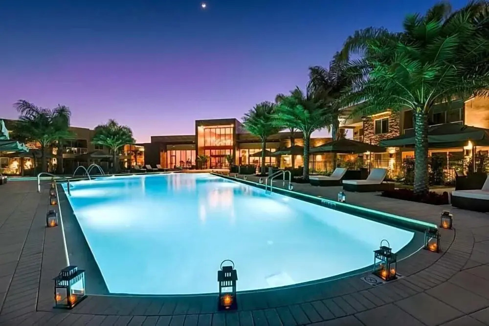 7646 Magic Village Yard 4Bd 8G 119445