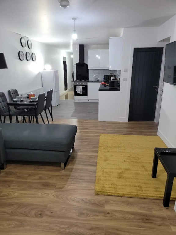 Stunning 2-bed Apartment in Manchester Built 2023