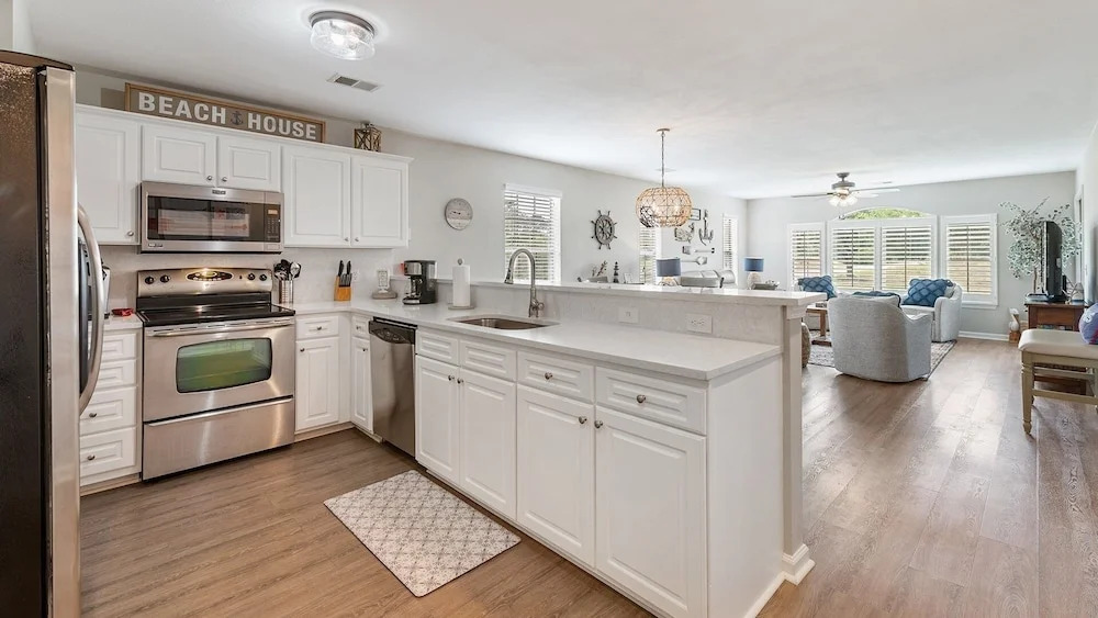 Anchors Away Ii In This Spacious And Beautiful Condo Overlooking Pond And 4th Hole 2 Bedroom Condo by Peace Vacations
