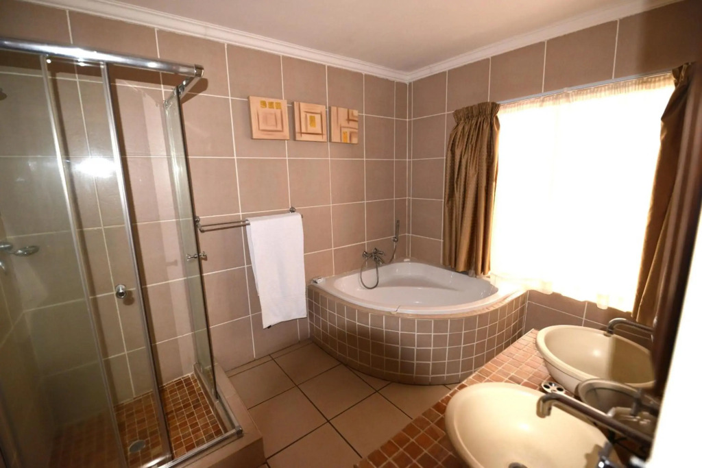 Attaché Guest Lodge & Health Spa