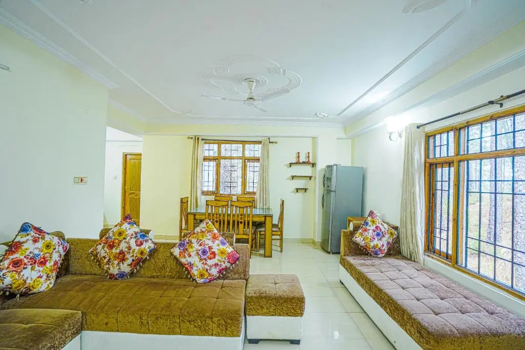Shimla Woods 2BHK by Dumnu Homes
