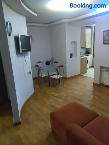 Abovyan 36 Apt & Tour
