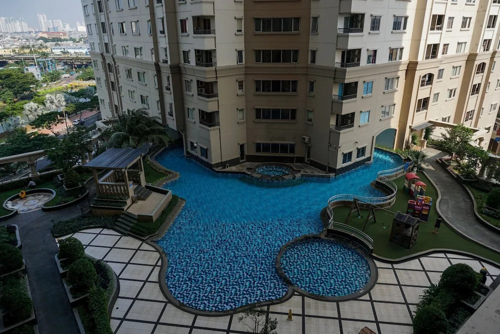 Compact Studio Apartment at Mediterania Marina Residences By Travelio