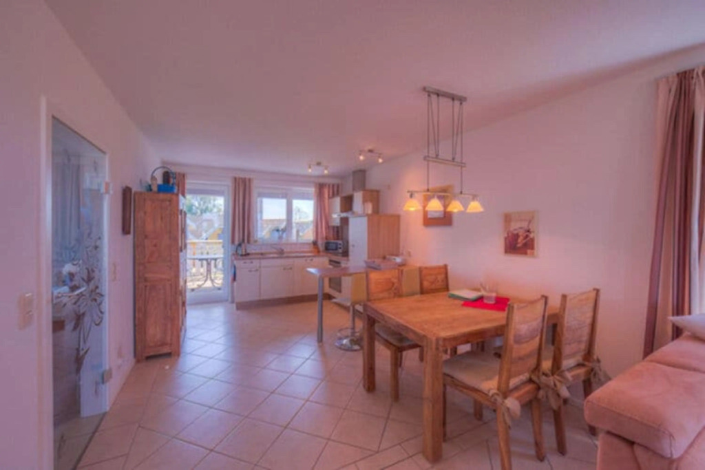 Apartment in Rechin Right on the Water