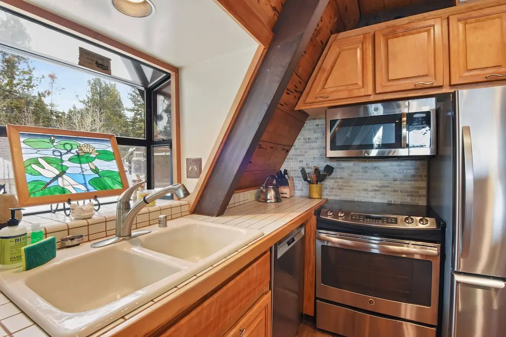 Lakeview Tree House