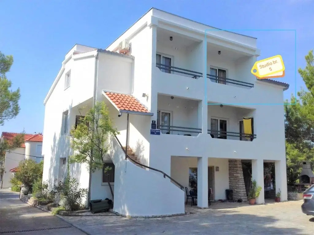 Apartments M
