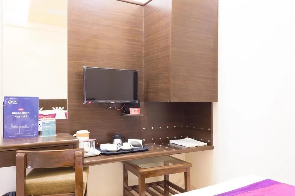 OYO Rooms Dadar Railway Station
