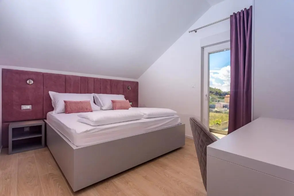 Villa Diva with 7 bedrooms, heated pool, sauna and fun zone, sea views