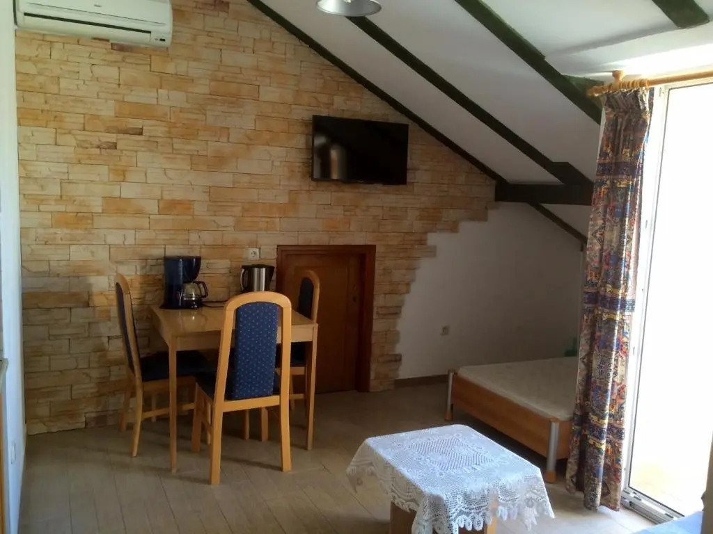 Apartments 30m from the beach