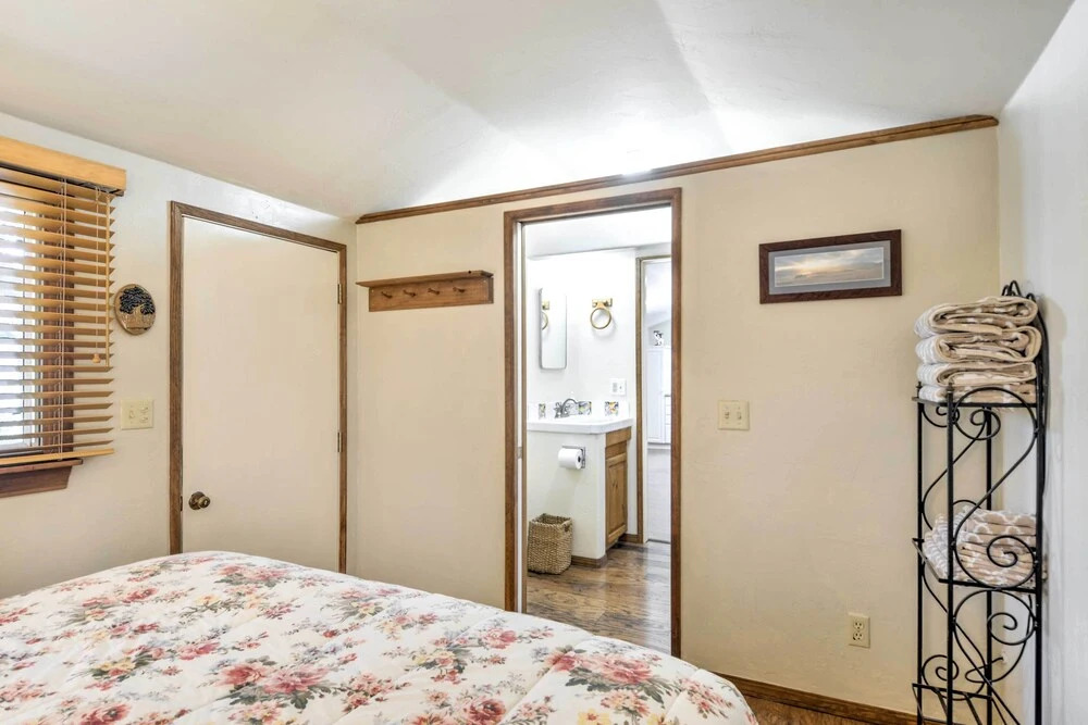 Cozy Arroyo Grande Cottage w/ Patio & Grill!