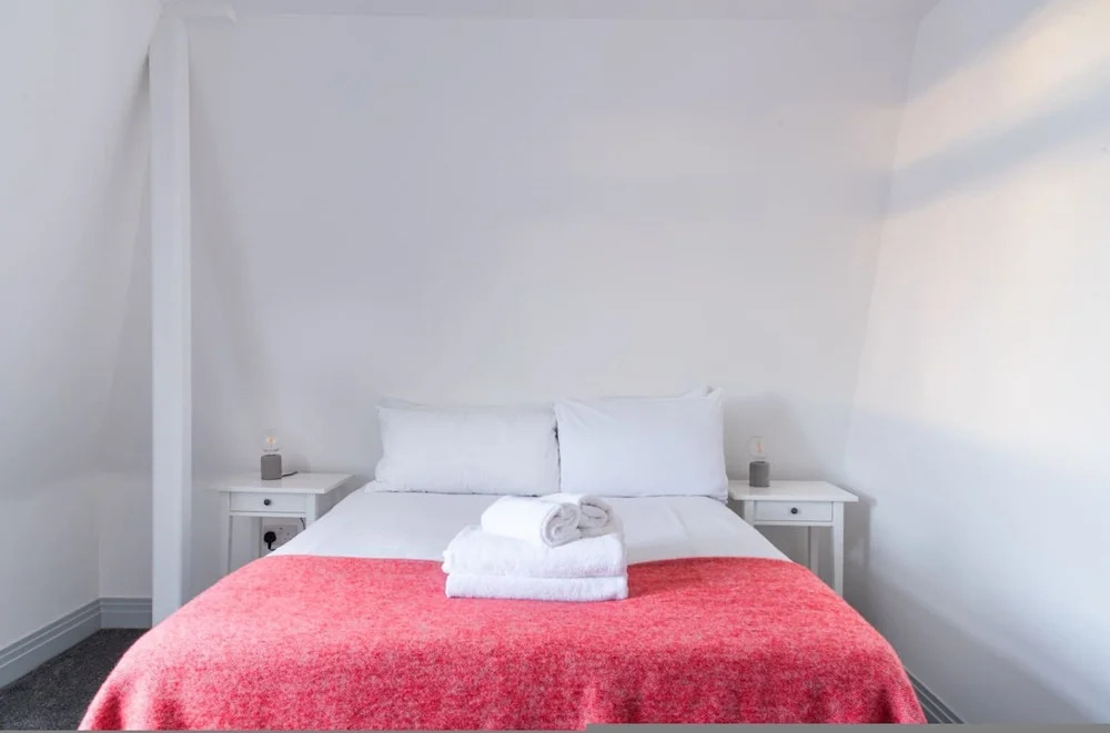Newly Refurbished 2 bed With Fantastic View