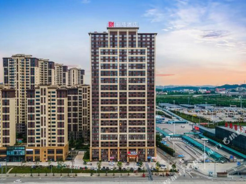 Yu Dian Hotel (Guiyang southwest Trade City Jinyang bus station store)