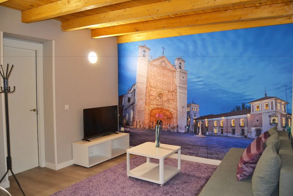 Apartamentos GO - Leopoldo Cano Center