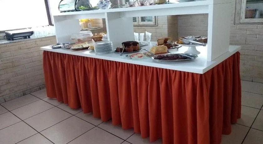 Gold Avenue Hotel