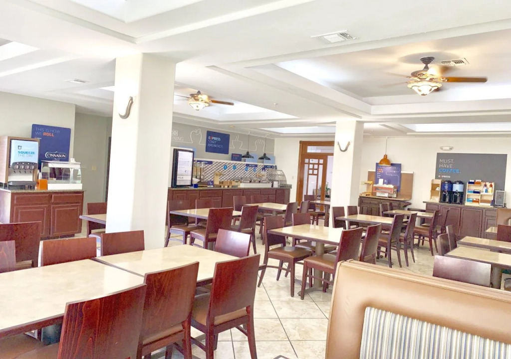 Holiday Inn Express Hotel and Suites Alice by IHG