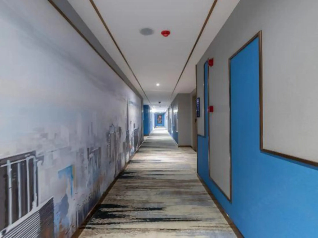 Guihe Yue Hotel(Guest World Plaza, Guigang High-speed Railway Station)