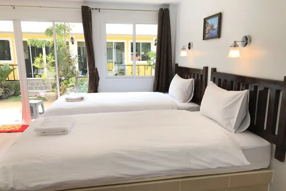 Baan Chang Residence