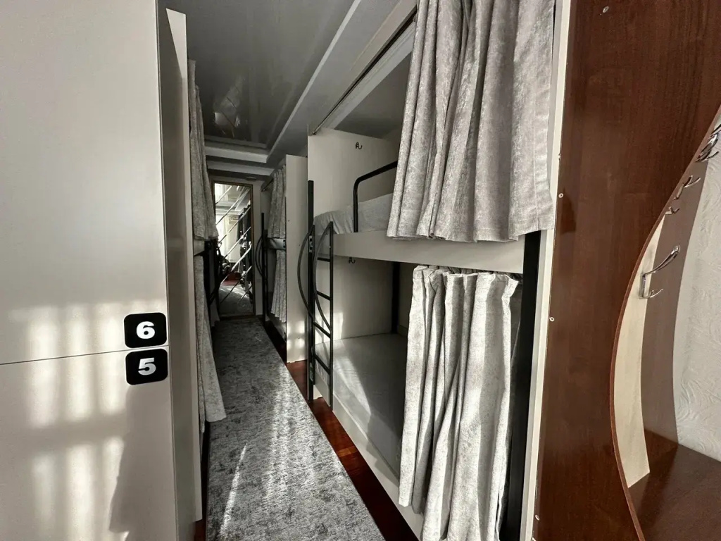 Hostel 53