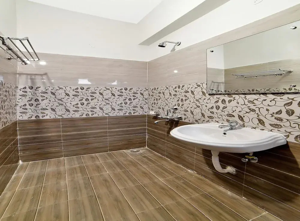 OYO 11317 Tanya Suites