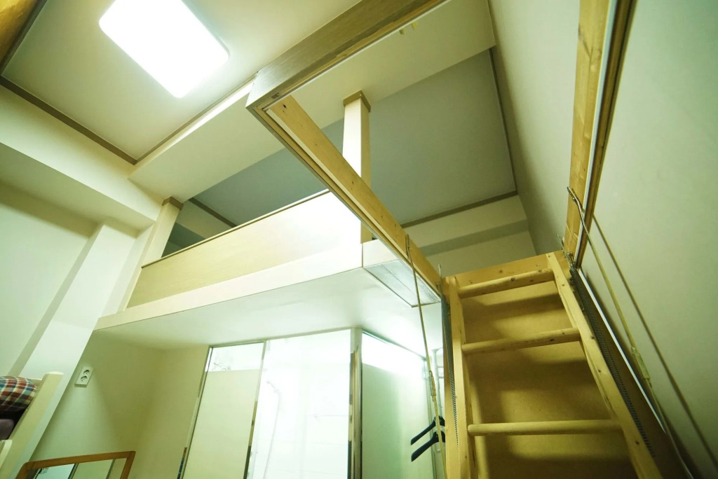 YOLO Guesthouse