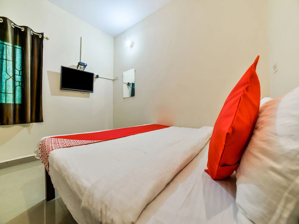 OYO 26605 Bharat Guest House