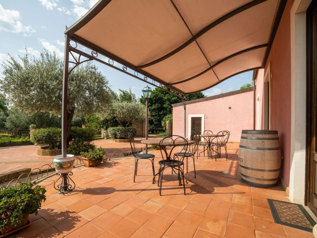 Holiday Home in Carlentini with Swimming Pool,Garden,Terrace